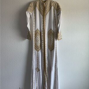 White and Gold Embellished Moroccan Bridal Caftan
